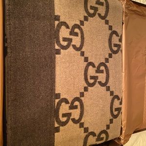 Gucci wool Throw made in Italy